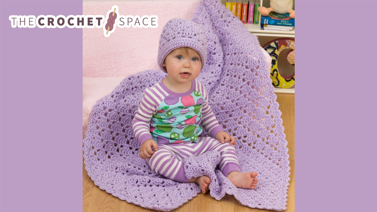 One Ball Crocheted Baby Blanket Hat Set || thecrochetspace.com