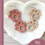 Paw Print Crochet Accent. 2x pairs of earrings in a white, china dish || thecrochetspace.com