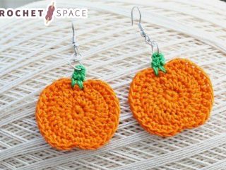 Perfect Pumpkin Crochet Earrings || thecrochetspace.com
