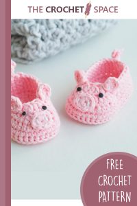 piggy crochet baby booties || https://thecrochetspace.com
