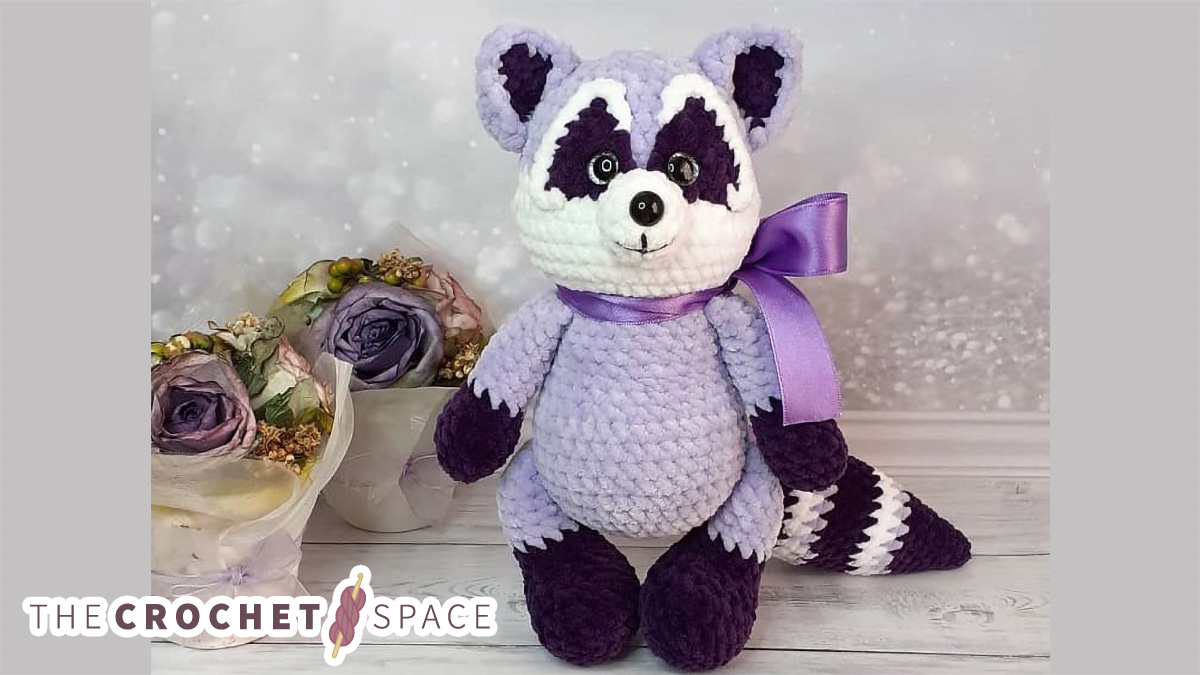 Plush Crochet Velvet Raccoon || thecrochetspace.com
