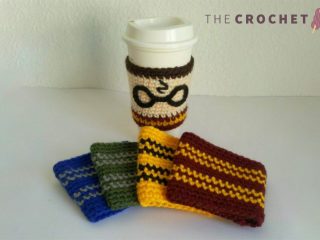 Potter Crochet Mug Cozy || thecrochetspace.com