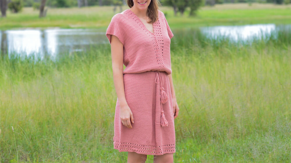 pretty spring crochet dress || editor