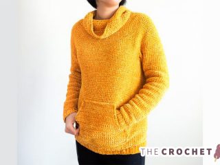 Purely Plush Crochet Sweatshirt || thecrochetspace.com