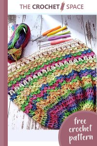 rainbow crochet market bag || editor