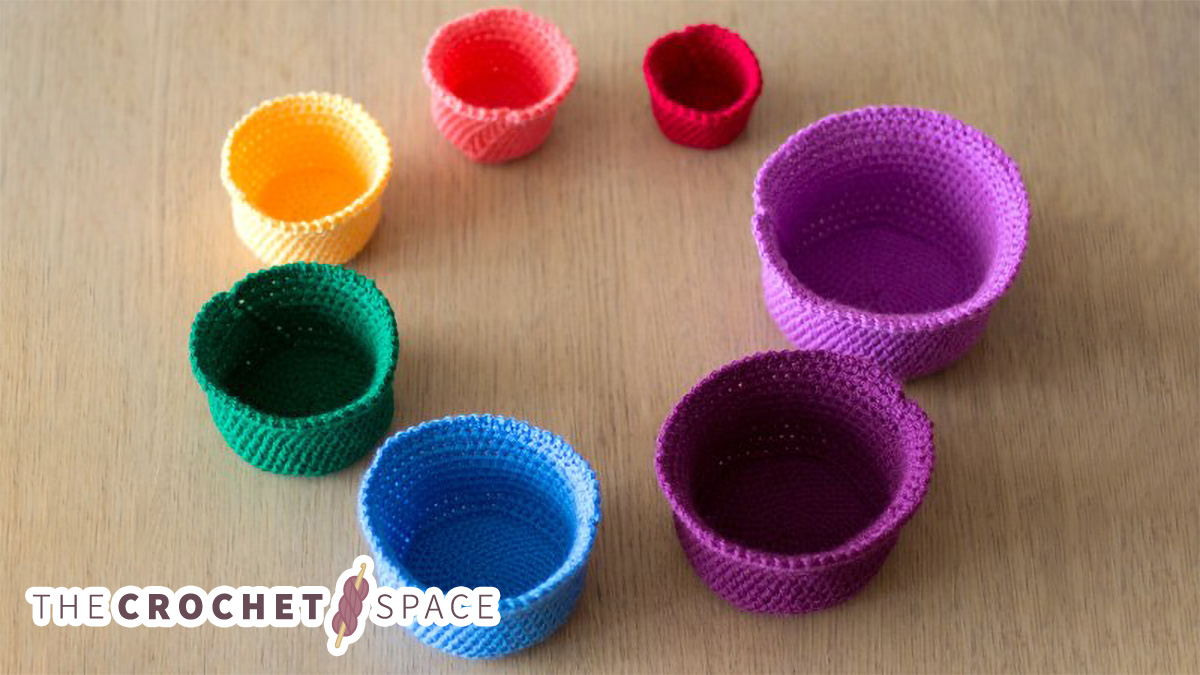 rainbow crocheted nesting baskets || editor
