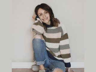 Retro Striped Crochet Sweater || thecrochetspace.com