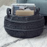 Richly Round Crochet Basket. Large, round basket filled with books. Handle on wither side || thecrochetspace.com