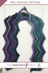 rippling crocheted peacock scarf || editor