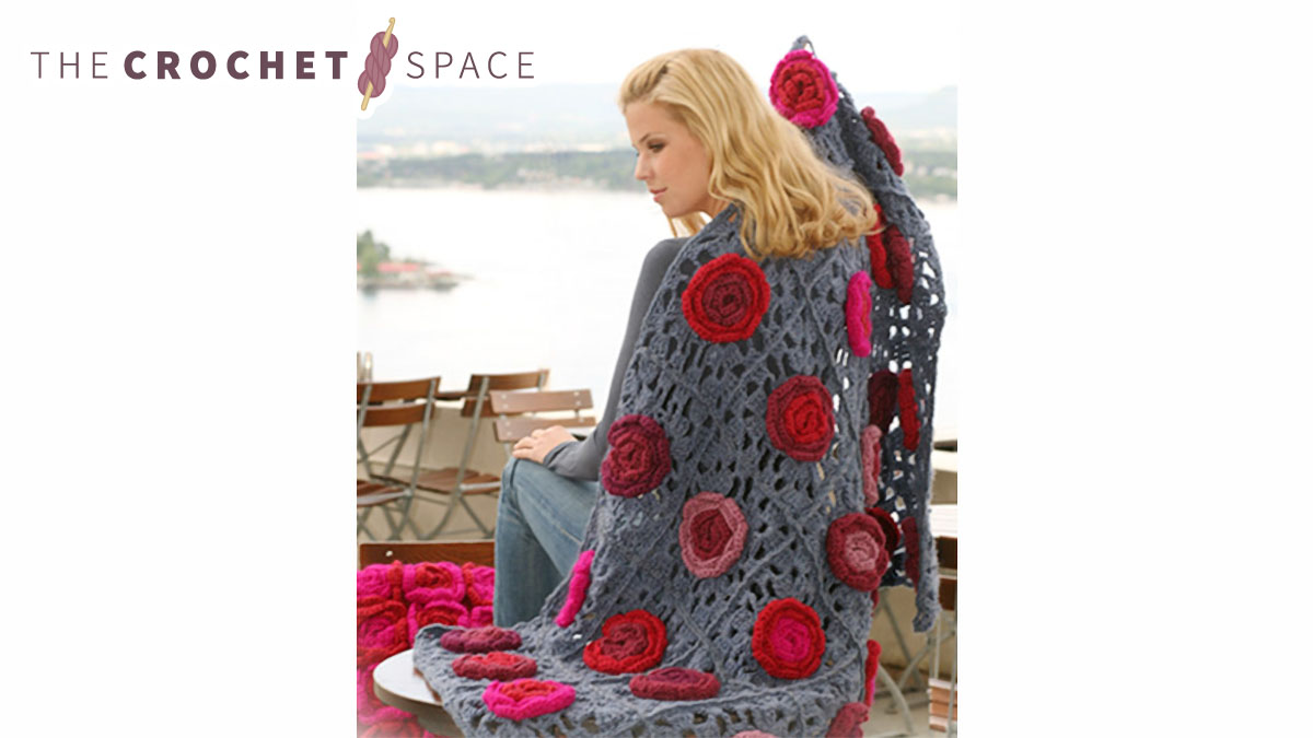 rose field crocheted blanket || editor