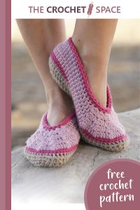 rose petals crocheted slippers || editor