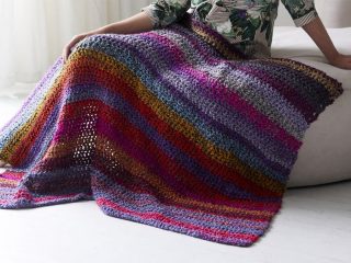Opal Fruit Crocheted Afghan || thecrochetspace.com