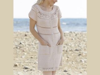 Sandy Shores Crochet Dress || thecrochetspace.com