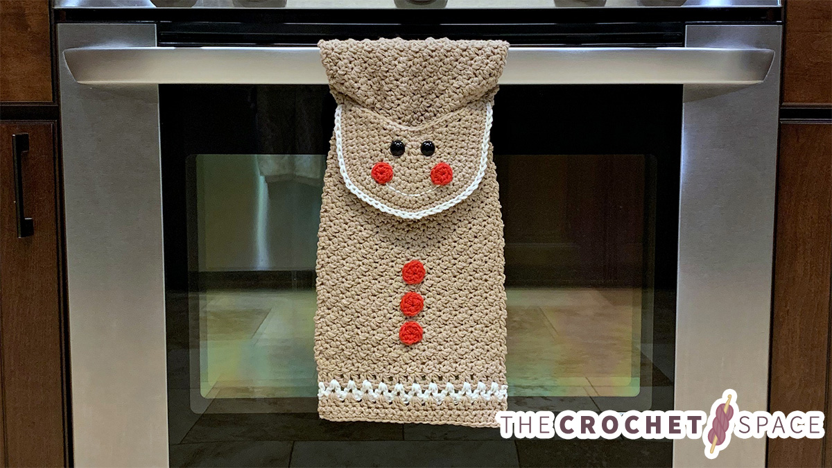 Seasonal Crochet Kitchen Towel || thecrochetspace.com