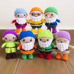 Seven Crocheted Amigurumi Dwarfs. All different accents and colors || thecrochetspace.com
