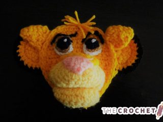 Simba Lion Crochet Applique || thecrochetspace.com