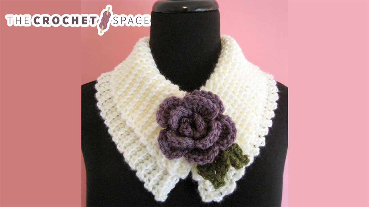 simple crocheted scarflette || editor
