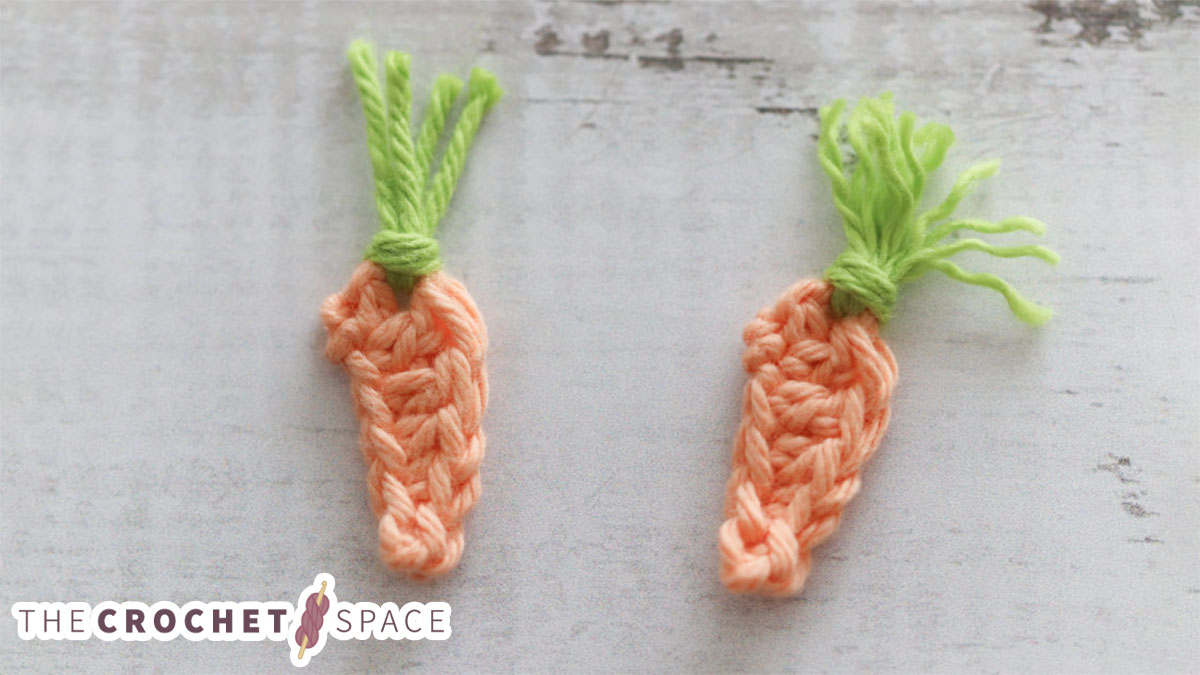 small carrot crochet accent || editor