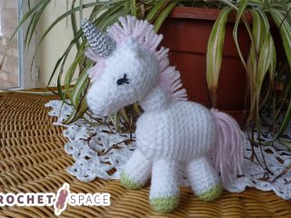 Sparkly Charley Crocheted Unicorn || thecrochetspace.com