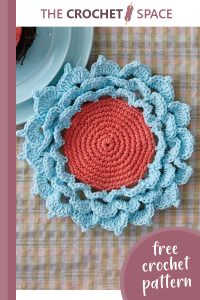 spring flower crocheted coaster || editor