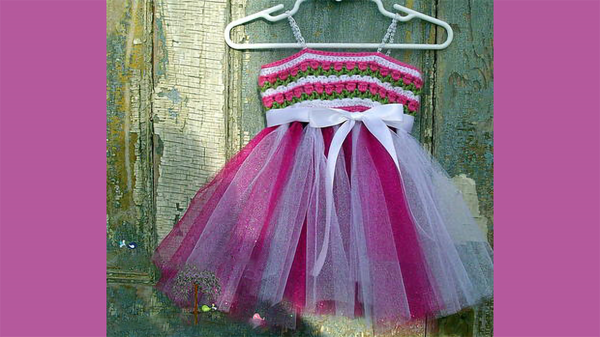 Spring Tulips Crochet Dress || thecrochetspace.com
