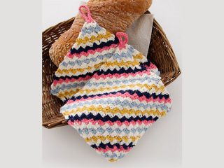 Striped Crochet Pot Holders || thecrochetspace.com