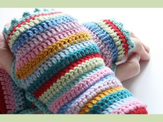 Stripy Buster Crochet Mitts || thecrochetspace.com