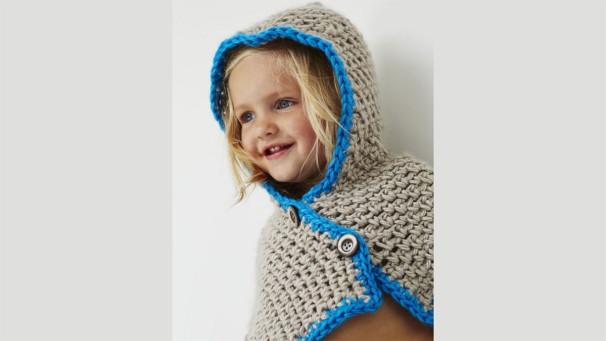 stylish crocheted hooded cowl || editor