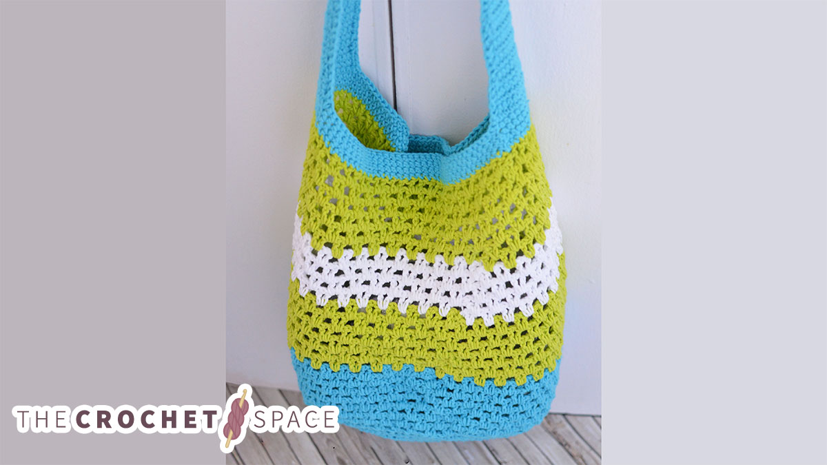 stylish crocheted summer tote || editor