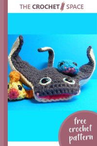 super cute crocheted manta ray || editor