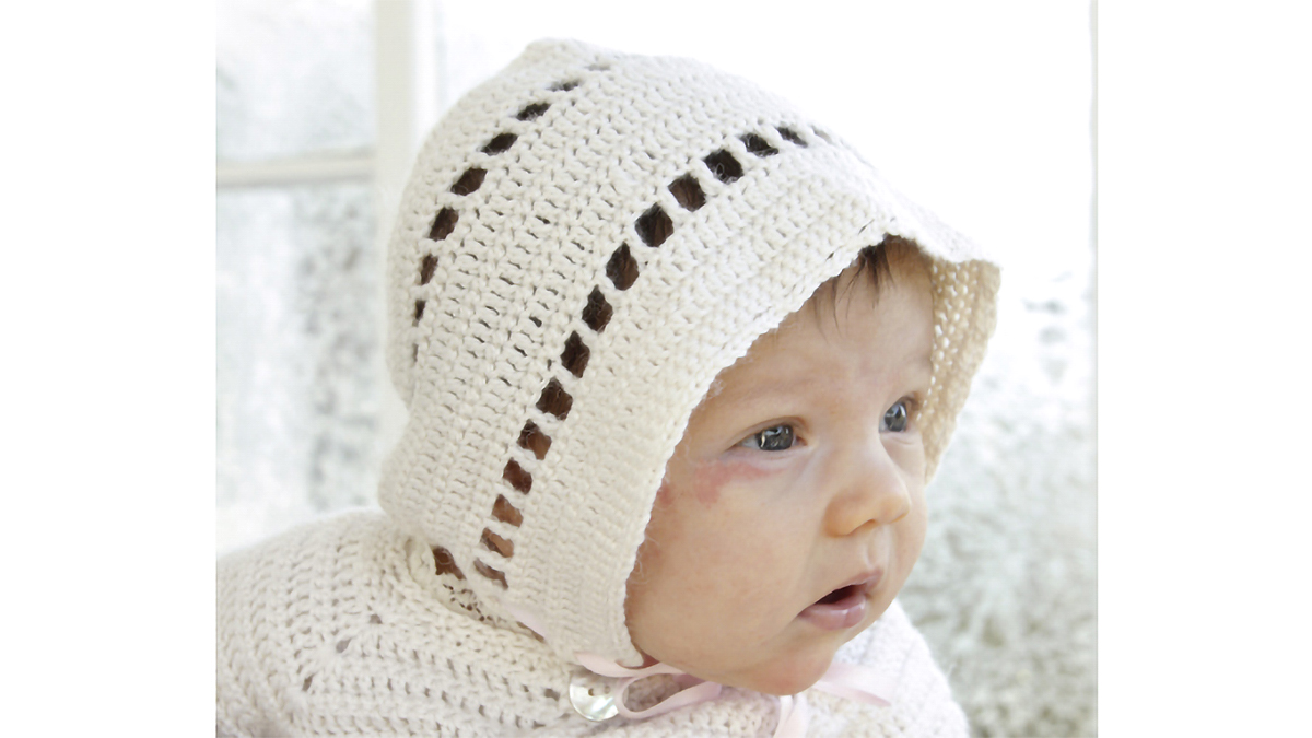 Sweetie Crocheted Baby Hat || thecrochetspace.com