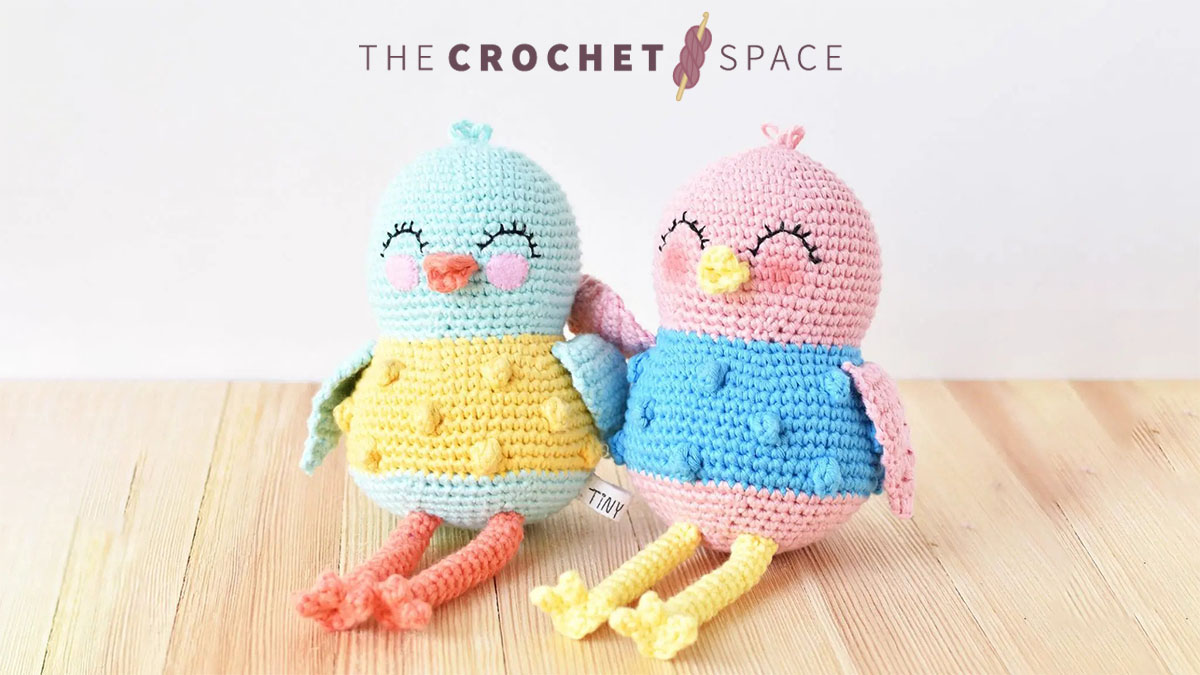 Sweetie Sue Crochet Bird || thecrochetspace.com