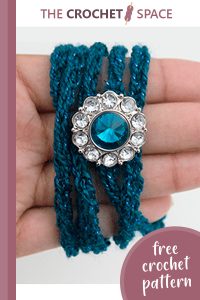 teal crocheted wrap bracelet || editor