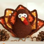 Thanksgiving Crocheted Turkey. One amigurumi Turkey crafted in seasonal colors || thecrochetspace.com