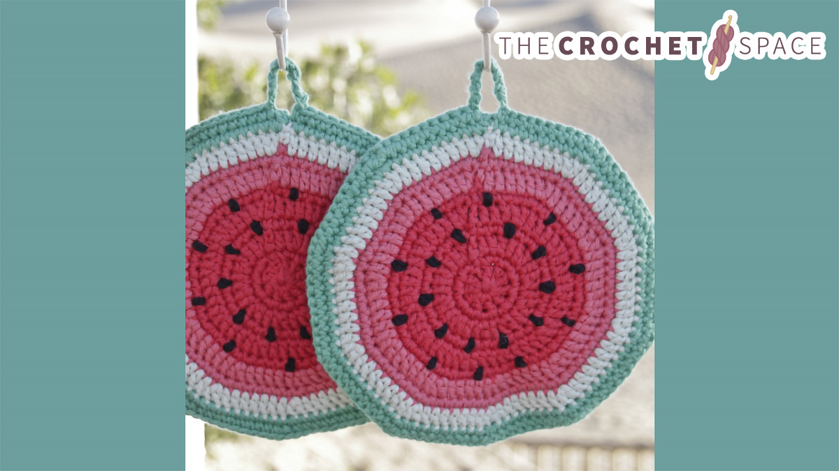 watermelon crocheted pot holders || editor