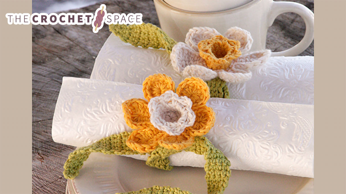 wild marigolds crochet napkin decorations || editor