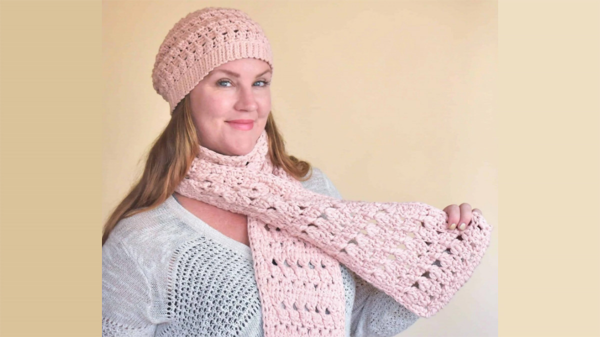 Winter Blush Crochet Combo || thecrochetspace.com
