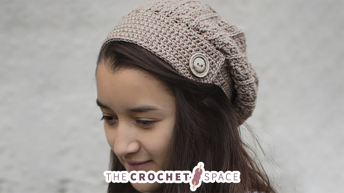 Yarni Crochet Slouch Hat || thecrochetspace.com